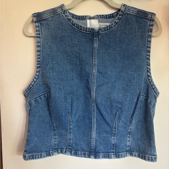 Abercrombie & Fitch Tops - Abercrombie & Fitch Blue Denim Sleeveless Crop Top